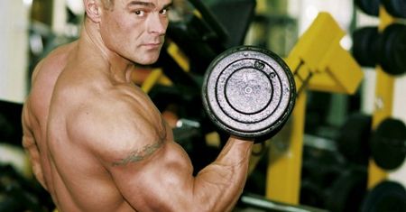 Jak dopracować bicepsy?