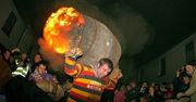 Doroczne beczki w smole!