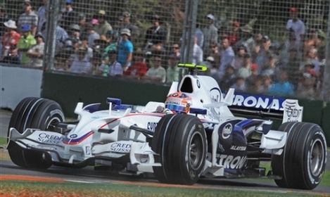 Kubica stracił podium przez oponę?