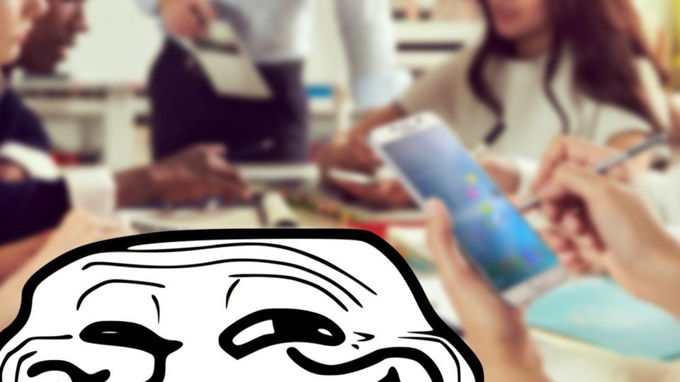 Za brak globalnej dostępności Galaxy Note'a 5 Samsungowi oberwało się nawet od... LG 1
