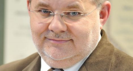 Mężczyzna – samiec doskonały? Wywiad z prof. Zbigniewem Izdebskim