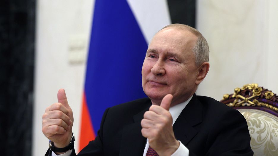 Russian President Vladimir Putin gestures as he takes part in the opening ceremony of federal roads in Rostov and Krasnodar regions, via video link at the Kremlin in Moscow, Russia, 15 June 2023. EPA/GAVRIIL GRIGOROV / SPUTNIK / KREMLIN POOL MANDATORY CREDIT Dostawca: PAP/EPA.
