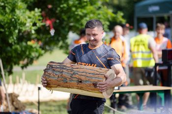 Las na Promenadzie w Wałczu. Regionalne Zawody Drwali wyłoniły mistrzów