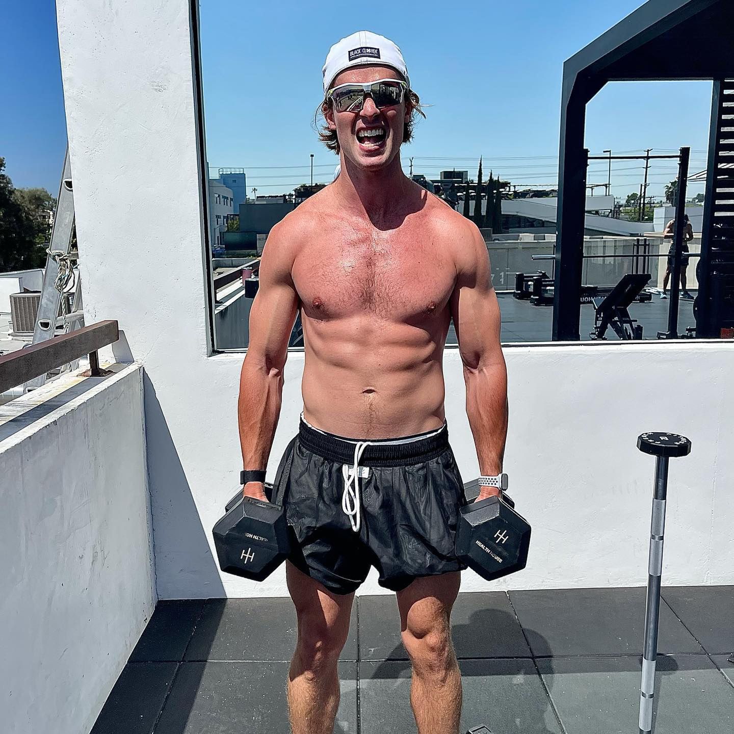 Patrick Schwarzenegger, podobnie jak jego tata za młodu, też sporo czasu spędza na siłowni (Instagram)