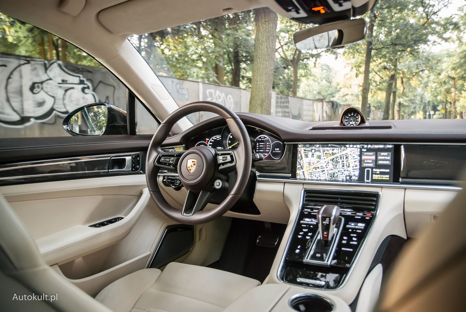 Porsche Panamera Turbo S e-hybrid - wnętrze