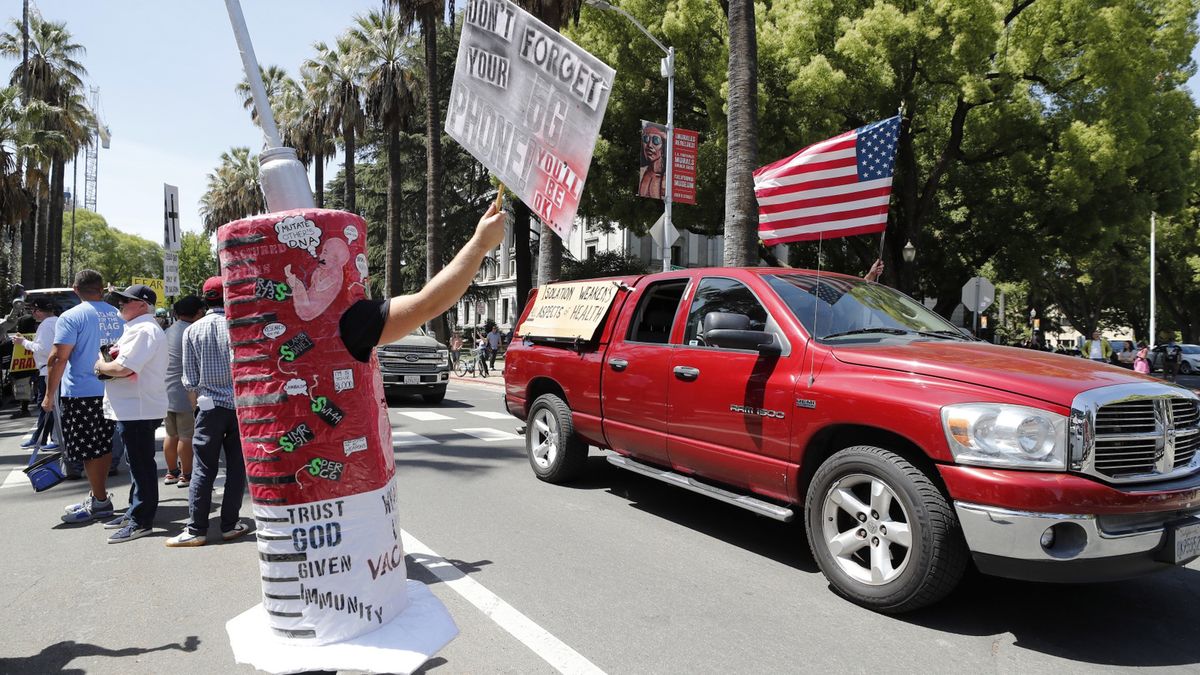 Zamknięcie gospodarki w związku z koronawirusem wywołało skokowy wzrost bezrobocia.