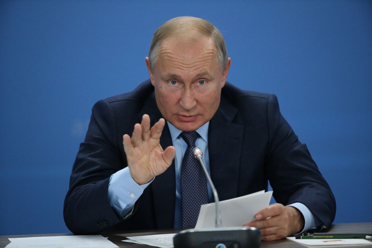 Kremlowscy demagodzy muszą się imać wszelkich sztuczek, aby stworzyć wrażenie, że Putin ma szerokie poparcie