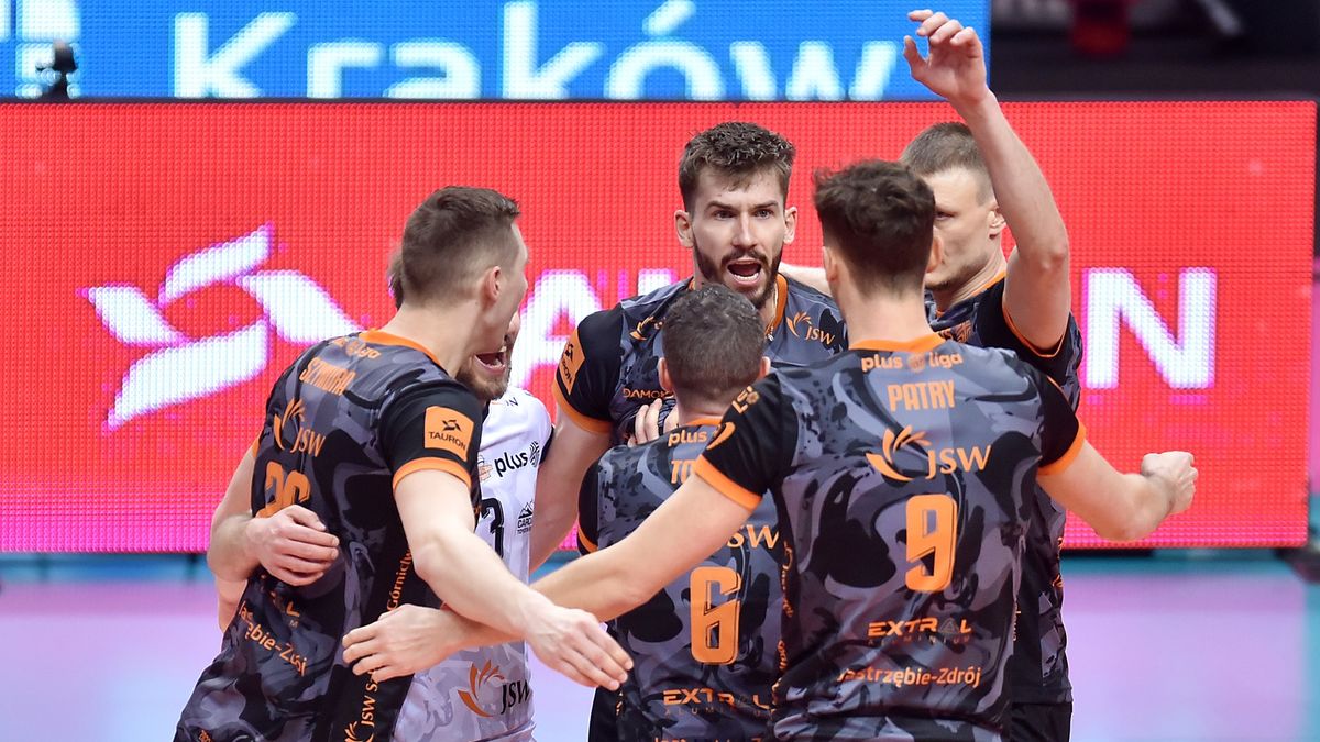 WP SportoweFakty / Krzysztof Porębski / Na zdjeciu: Siatkarze Jastrzębskiego Węgla