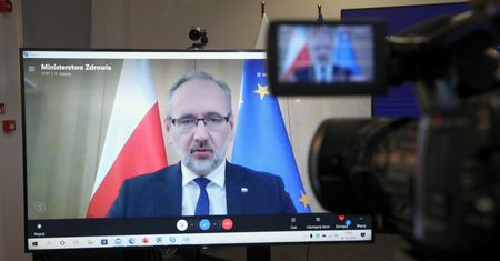 Gadaniem w koronawirusa. Jak rząd nas (nie) przygotował na IV falę pandemii [ANALIZA]