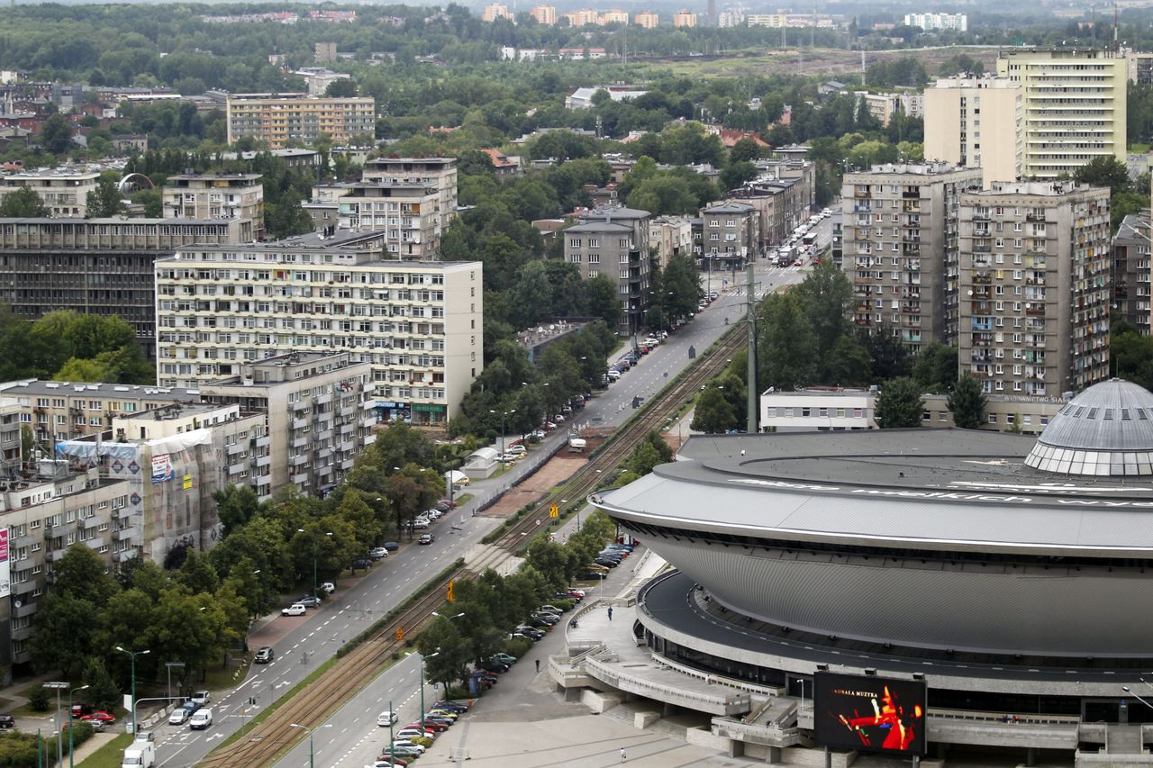 Awantura o kiosk w Katowicach. Mieszkańcom nie podobają się kolory. "Mogą kojarzyć się z Rosją" 