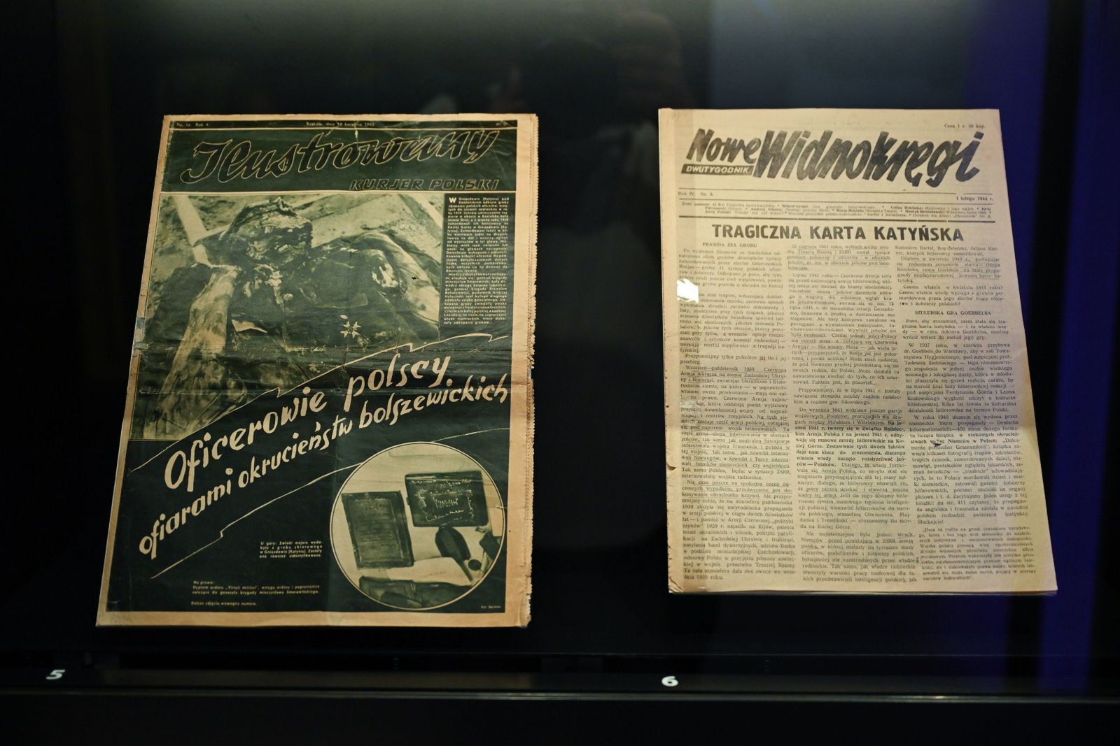 Na wystawie zaprezentowano np. gazety fałszujące prawdę o Katyni