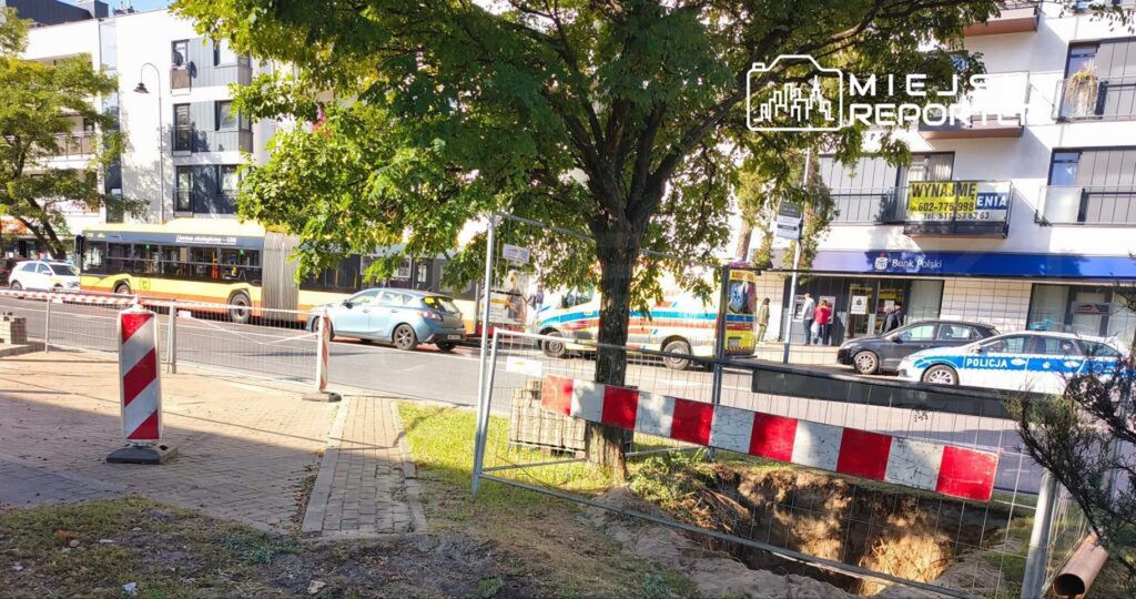 Warszawa: Agresor w autobusie. Spsikał pasażerów gazem, wysiadając pchnął mężczyznę z akordeonem mówiąc “nie będzie mi tu żaden murzyn wchodził do autobusu”
