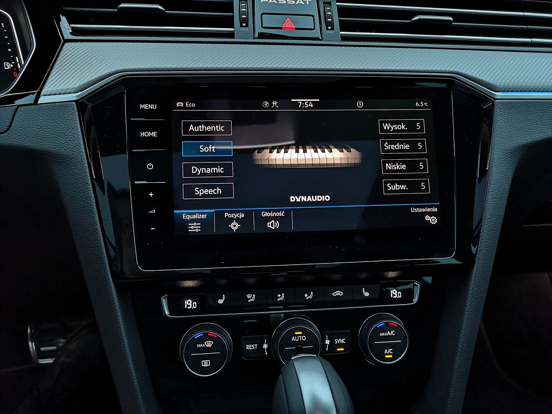 Volkswagen Passat Variant: Kamery 3D i 360 stopni oraz system audio Dynaudio 25