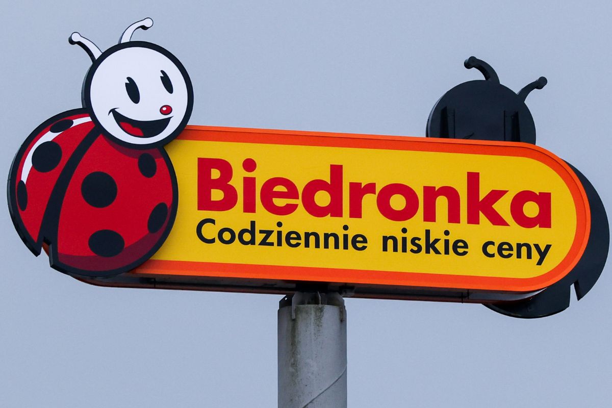 Biedronka rusza z grillowymi promocjami. Kiełbasa od 3,99 zł
