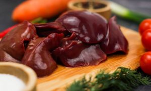 Tego nie dodawaj podczas smażenia wątróbki. Wyjdzie twarda