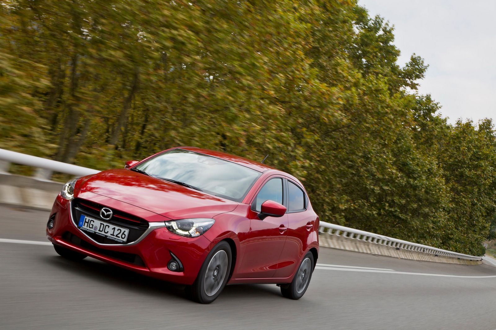 Europejska Mazda 2 – obszerna galeria zdjęć 81