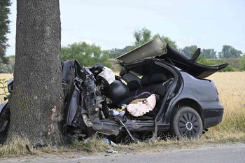 Poważny wypadek w Chełmnie. Ranna kobieta. Lądował śmigłowiec LPR