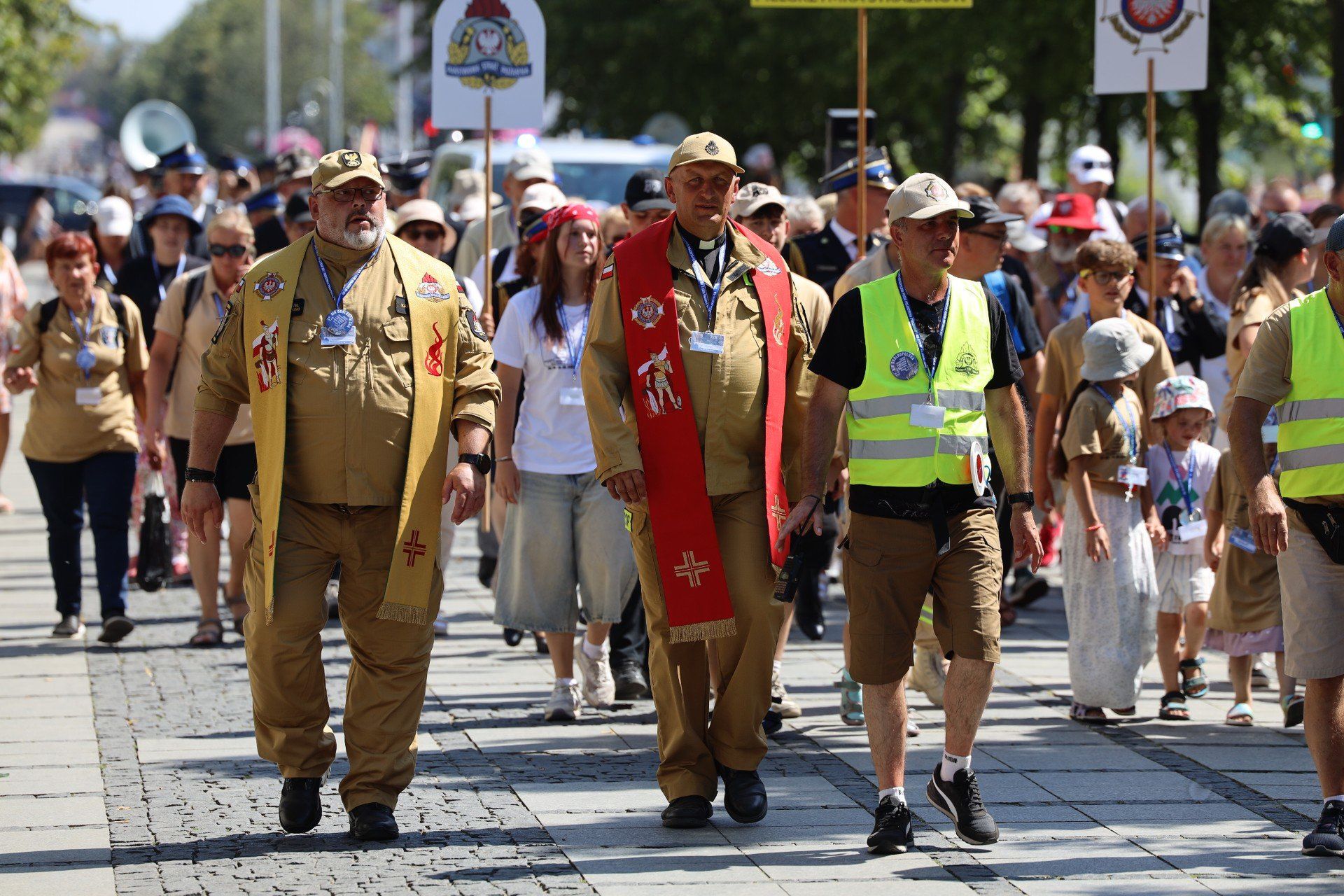 Strażacy i wojskowi dotarli na Jasną Górę