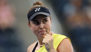 Mistrzyni Wimbledonu miała problemy. Po obronionych setbolach przyszedł zwrot