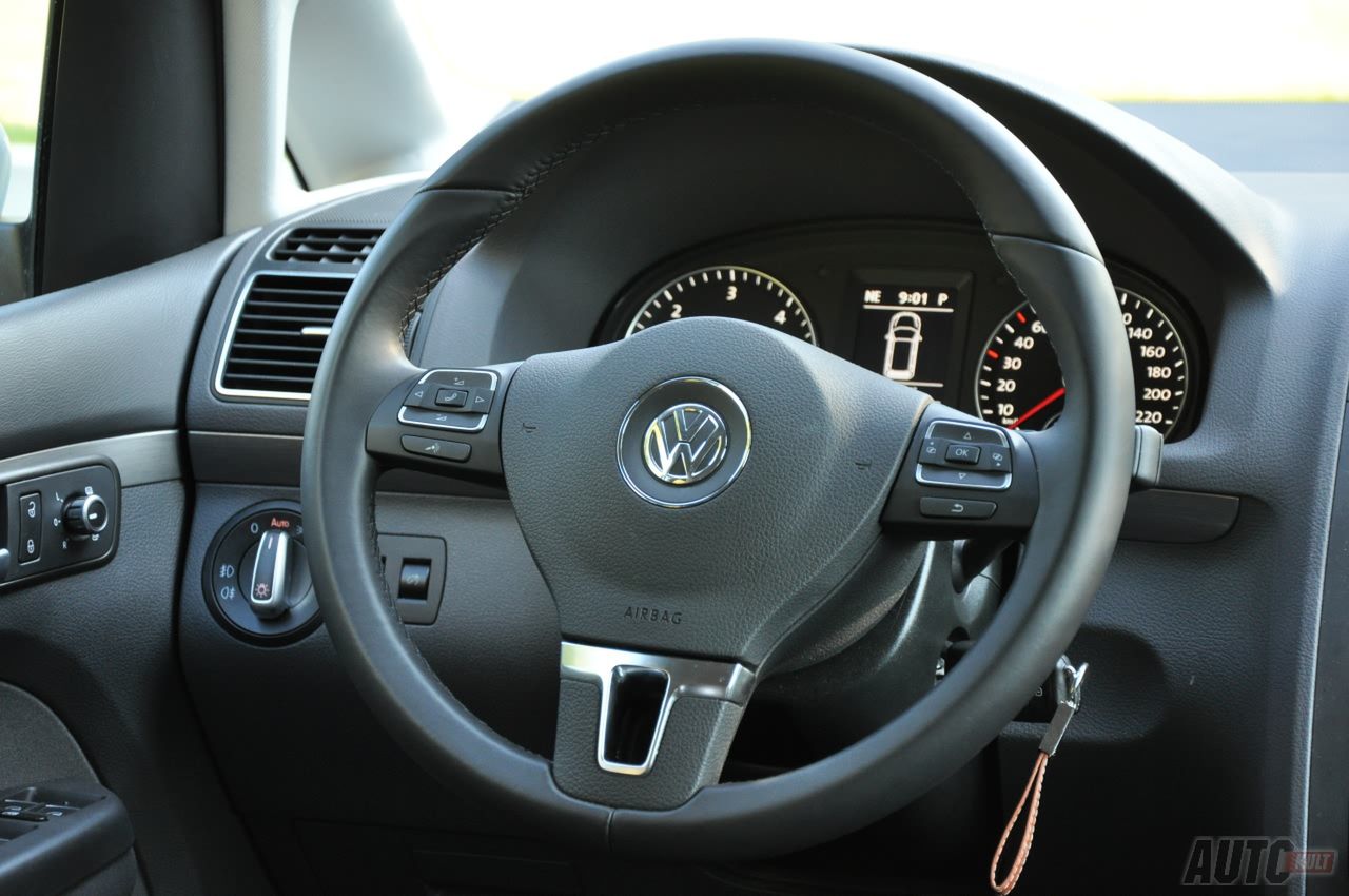 VW Cross Touran