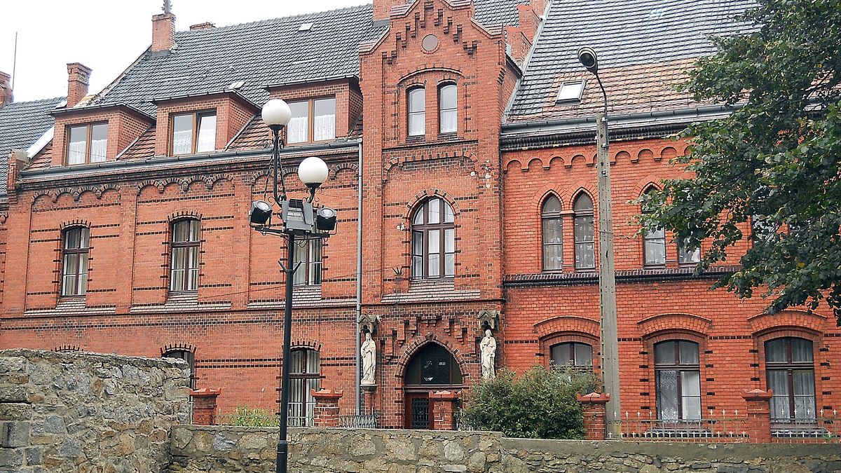 Klasztor sióstr elżbietanek w Strzegomiu.