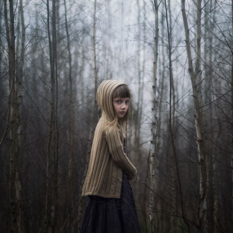 Magdalena Berny - portrety dziecięcej zadumy, refleksji, smutku 9