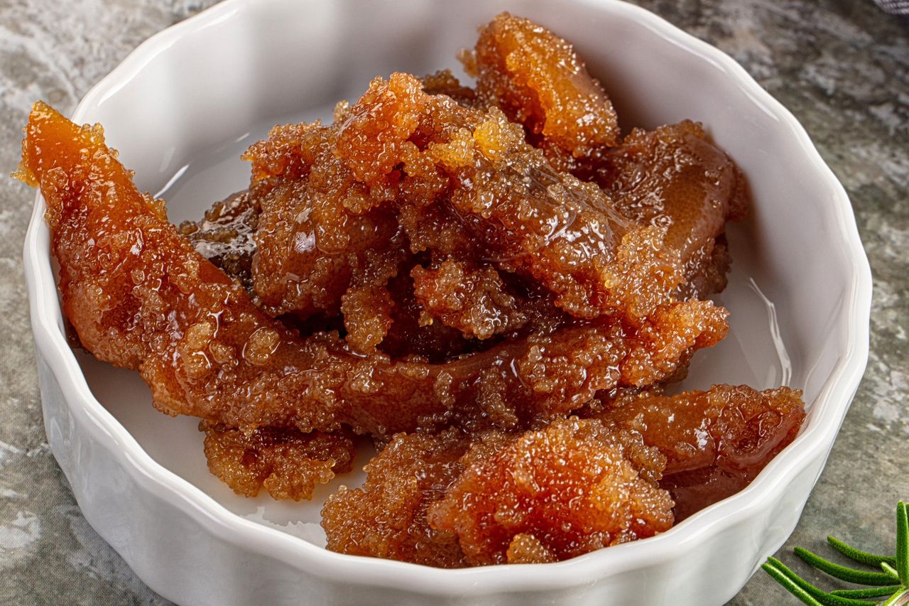 Była codziennością na stołach naszych dziadków. Dziś wielu myśli, że nie nadaje się do jedzenia