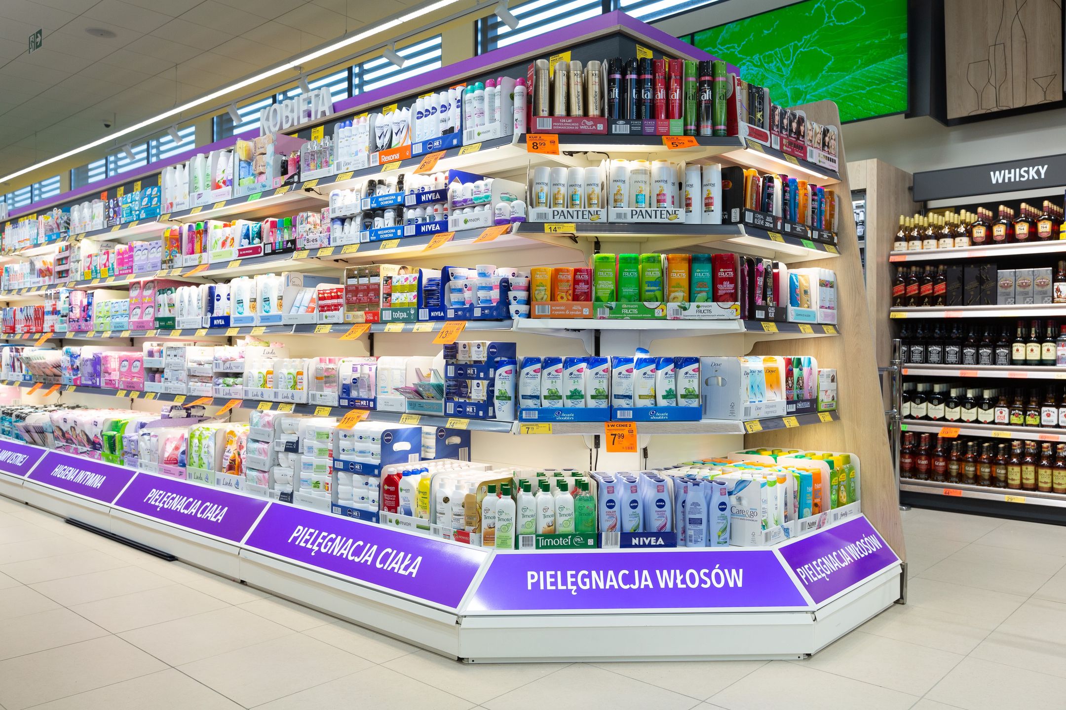 sklep zakupy kosmetyki supermarket biedronka drogeria kosmetyk handel