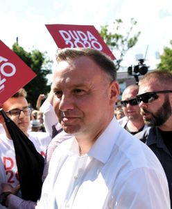 Prof. Gut o słowach Dudy: "Polityk miał powiedzieć, że przy niebezpiecznym wirusie organizuje wiece wyborcze?"