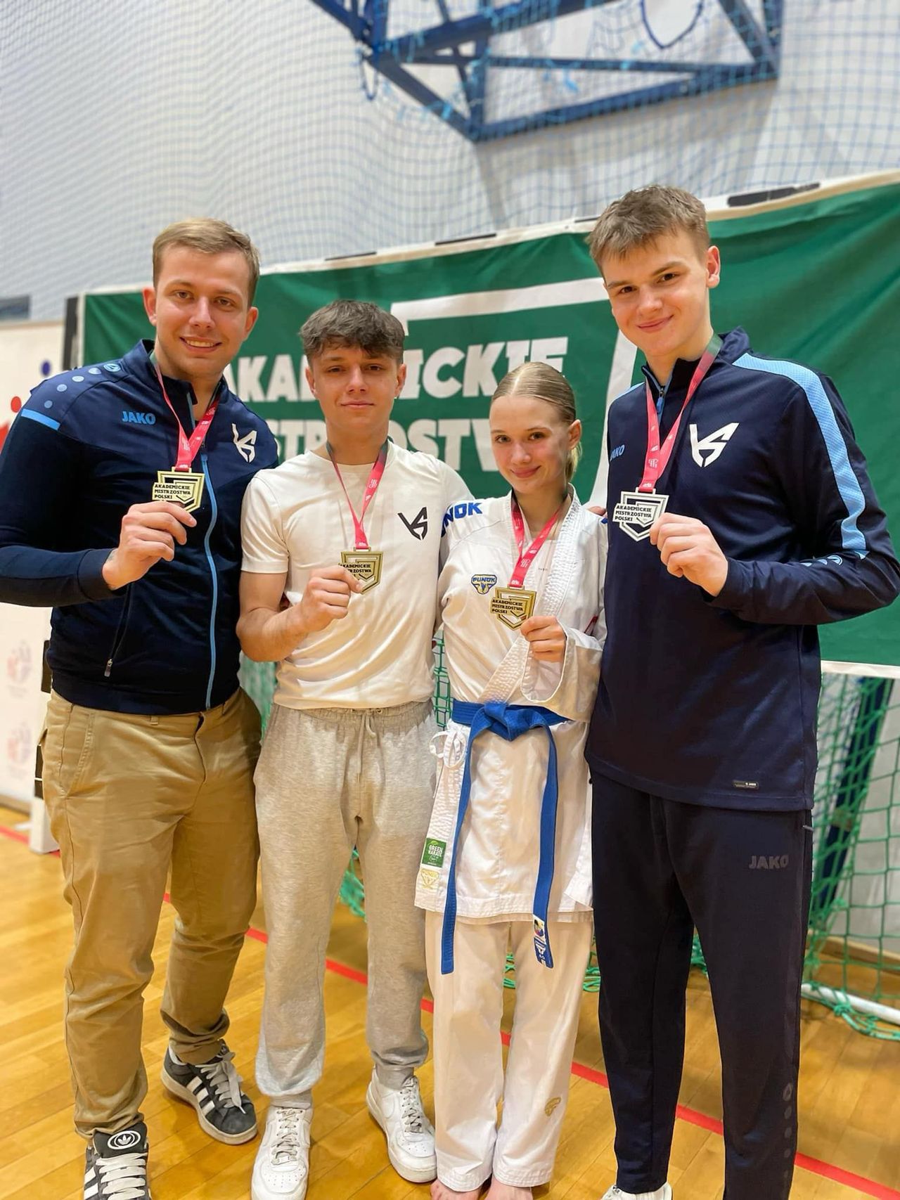 Poznańscy Studenci Triumfują na Akademickich Mistrzostwach Polski w Karate w Białymstoku
