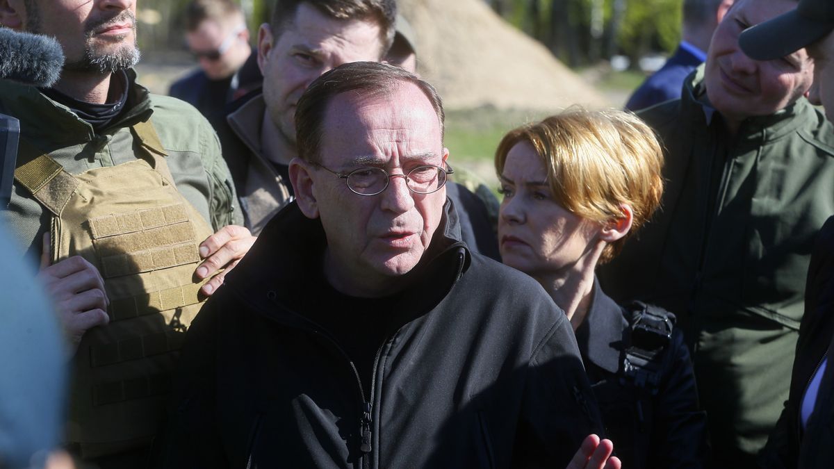 KYIV, UKRAINE - 2022/05/05: Poland's Minister of Interior and Administration Mariusz Kaminski (C) is seen during a visit at the Hostomel Airfield, after the battles with Russian troops. Russia invaded Ukraine on 24 February 2022, triggering the largest military attack in Europe since World War II. (Photo by Pavlo Gonchar/SOPA Images/LightRocket via Getty Images)