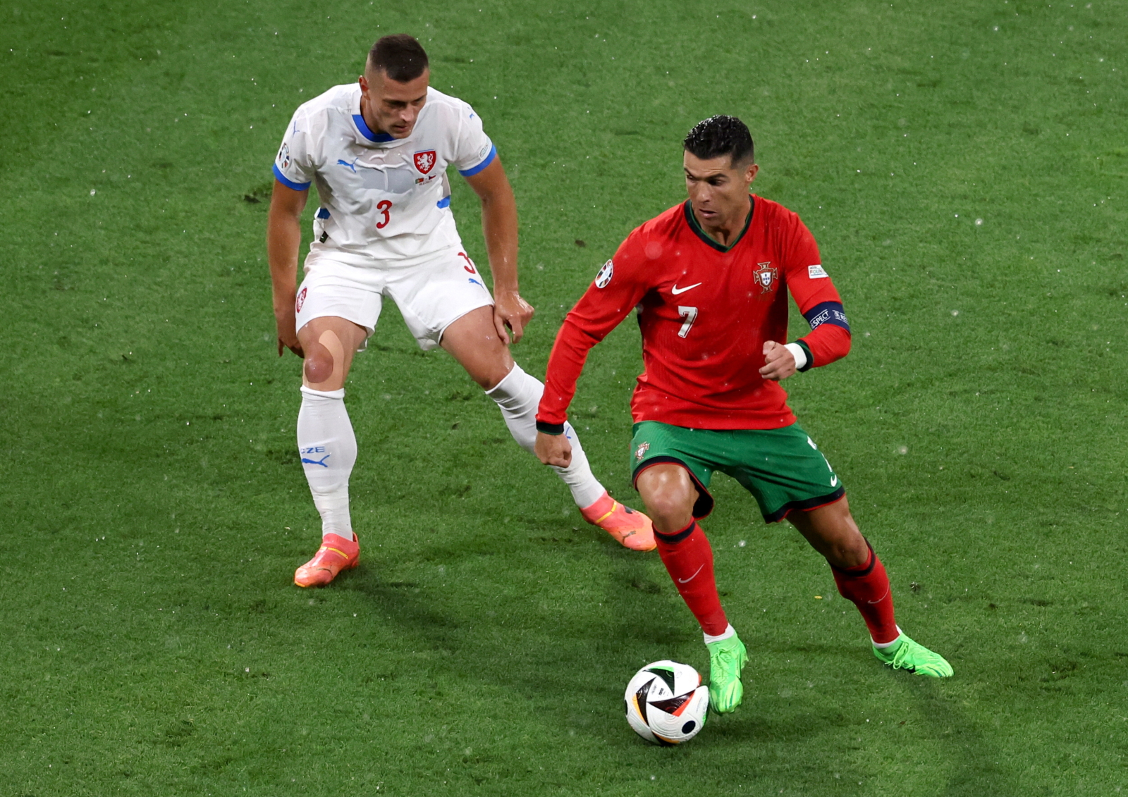 „Skládám ti hold.“  Novinář se hned poté… omluvil českému týmu