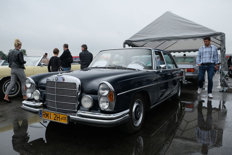 Mercedes W109