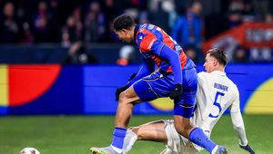 "Bardzo arogancki". Bednarek wściekł się na sędziego