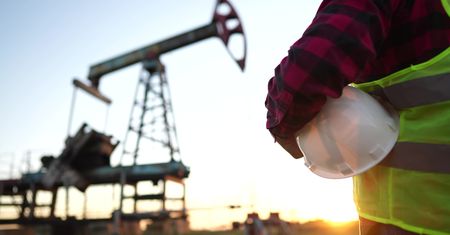 OPEC+ zwiększy wydobycie ropy w październiku