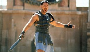 Russell Crowe z dużo młodszą dziewczyną. Poznajecie Gladiatora?