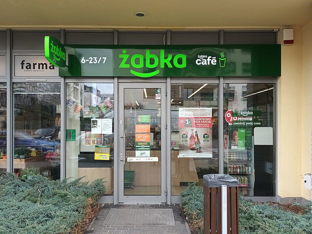Zakupy 15 sierpnia? Oto promocje w Żabce na długi weekend