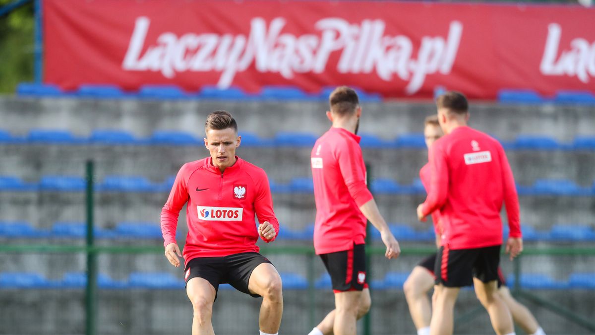 Zdjęcie okładkowe artykułu: Newspix / LUKASZ GROCHALA/CYFRASPORT / Na zdjęciu: Damian Kądzior przy piłce podczas treningu reprezentacji Polski