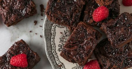 Przepis na brownie bez jajek, cukru i mąki. Potrzebujesz tylko czterech składników