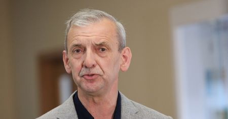 Koronawirus w Polsce i sytuacja w szkołach. Sławomir Broniarz krytykuje szefa MEN