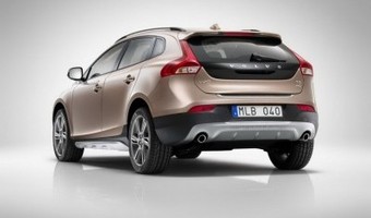 Nowe odmiany Volvo V40 - R-Design oraz Cross Country