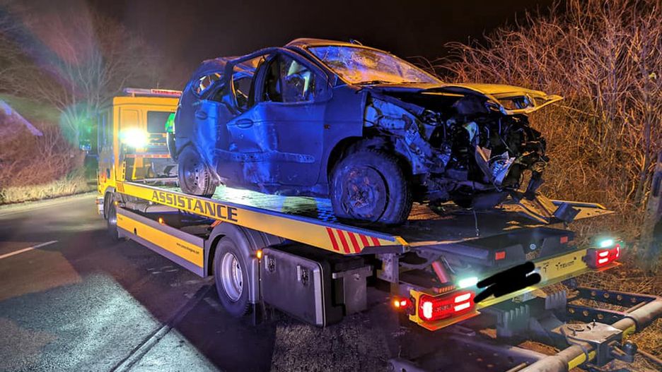 Łysomice. Tragiczny wypadek. Kierowca uderzył w drzewo