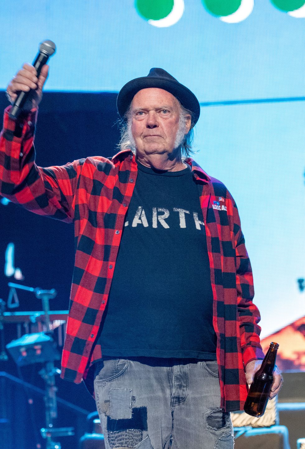 Neil Young nie boi się krytkować Donalda Trumpa
