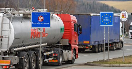 Eksport i import mocno hamują. Ucierpiał handel z Niemcami