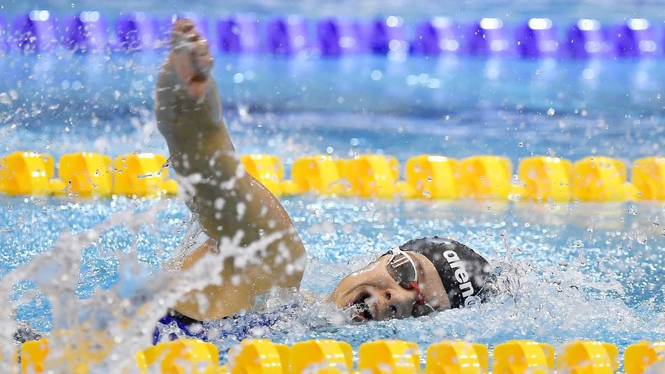 Warszawa. Seniorzy mogą skorzystać z darmowych zajęć pływania.