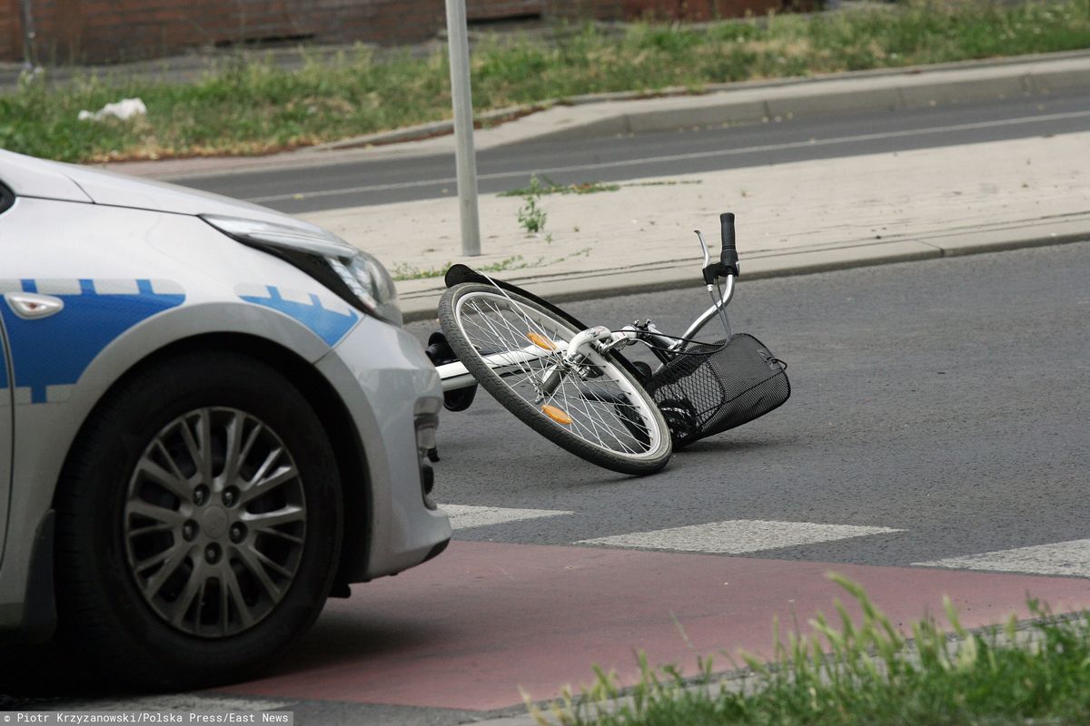 Mazowieckie. Groźny wypadek na przejściu dla pieszych w Ołtarzewie. Kobieta trafiła do szpitala
