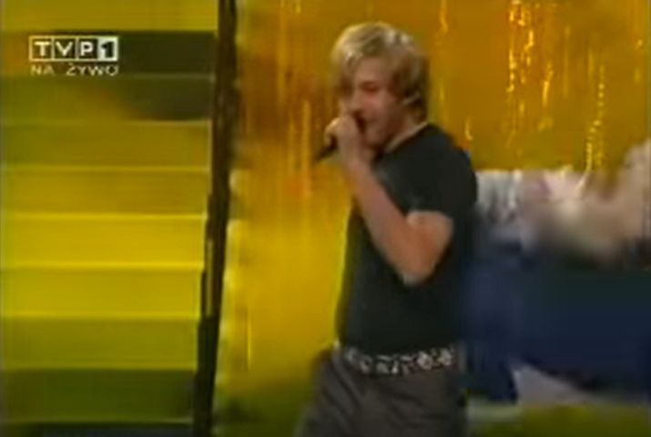 Andrzej Piaseczny jako Piasek na Eurowizji 2001