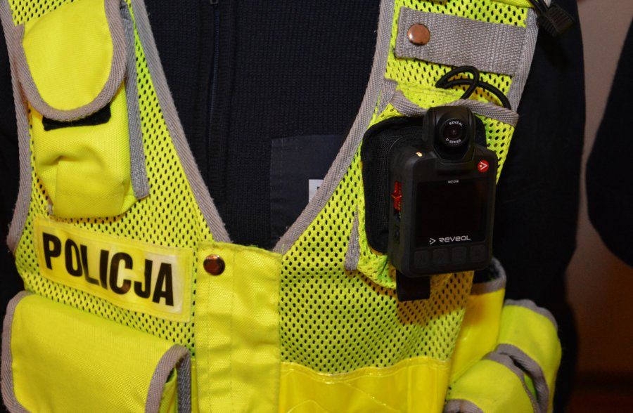 Policja przetestowała osobiste kamery. Dla drogówki to poważna broń