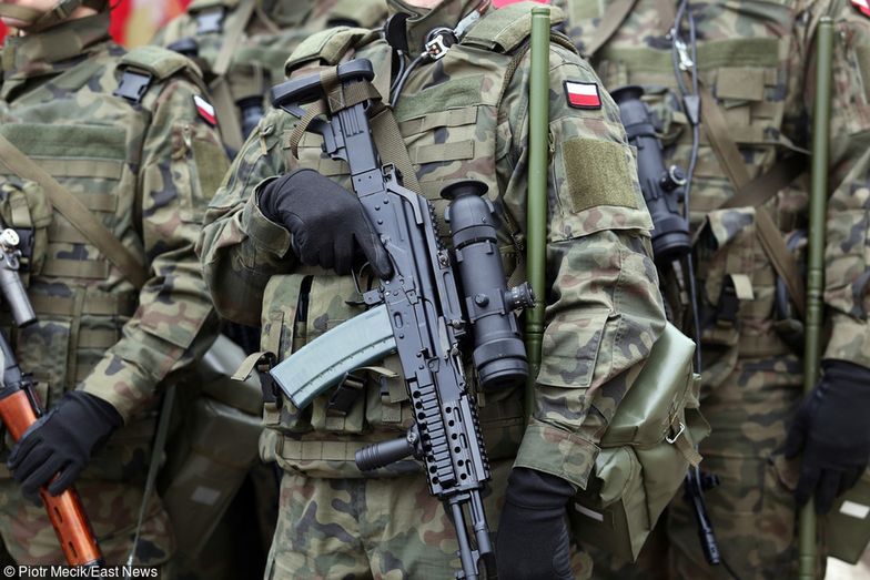 Już piąty rok indywidualne uzbrojenie naszych żołnierzy dostosowywane jest do NATO-wskich standardów.