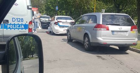 Lublin: Zatrzymała się przepuścić pieszych. Wjechał w nią kierowca taksówki